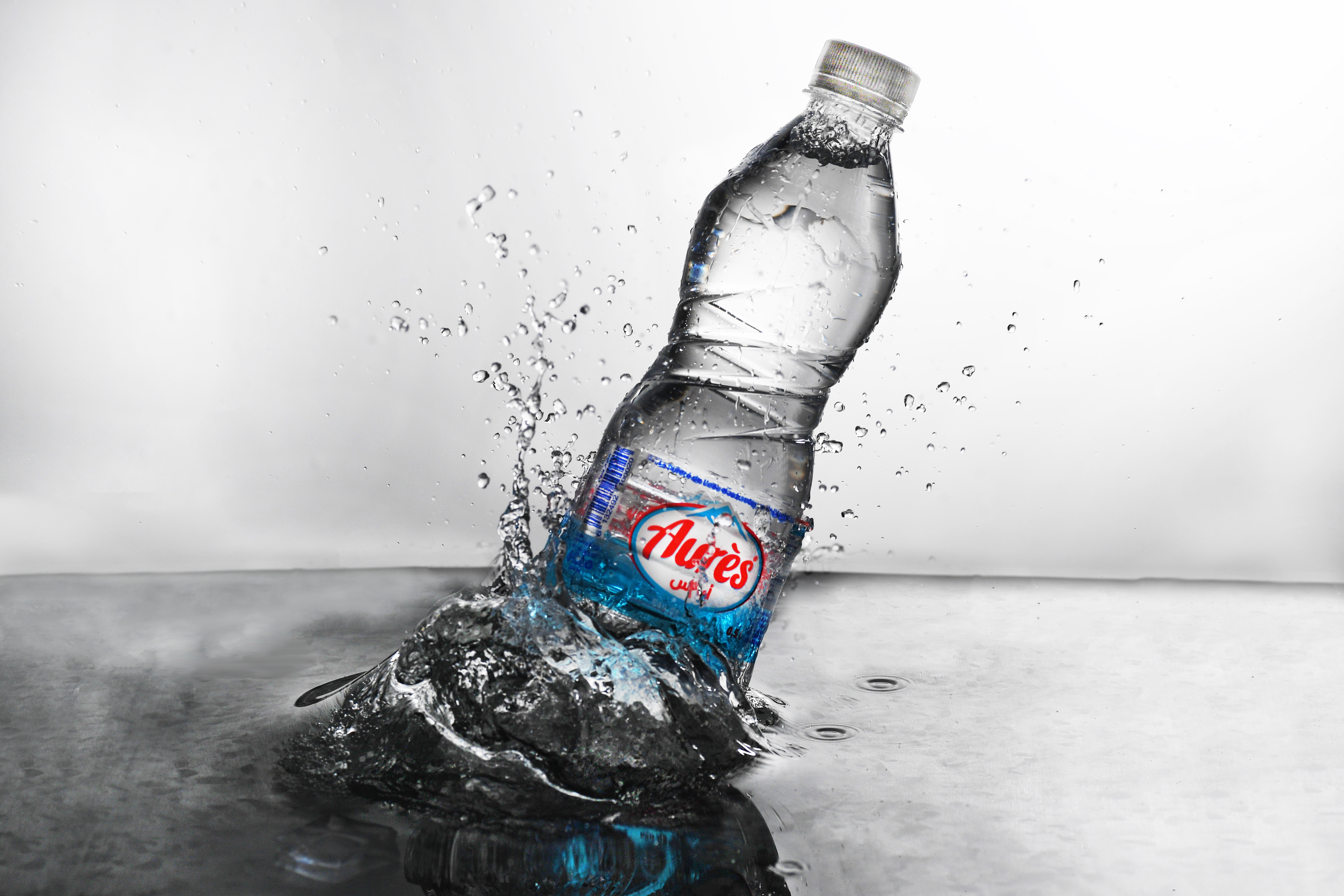 bottle water spalshing